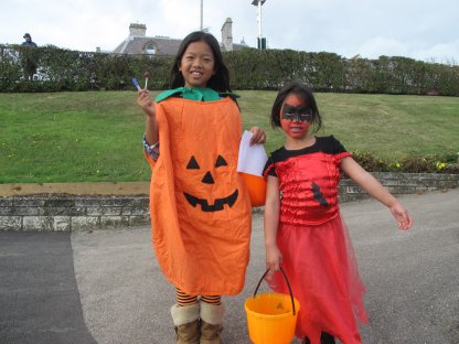 WEYMOUTH: Fun in the gardens for young witches and ghosts WEYMOUTH: Fun in the gardens for young witches and ghosts